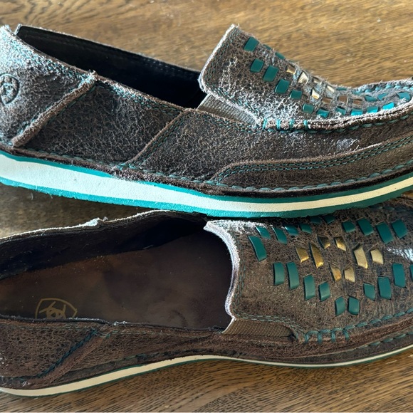 Ladies Ariat Cruiser Shoes, size 7.5.  Brown with Turquoise and Gold-like new! - Picture 2 of 6
